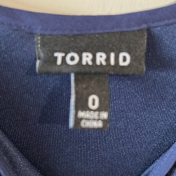 TORRID Maxi Dress Netting with Kick Pleats over Short Slip Size 0 - Picture 9 of 12